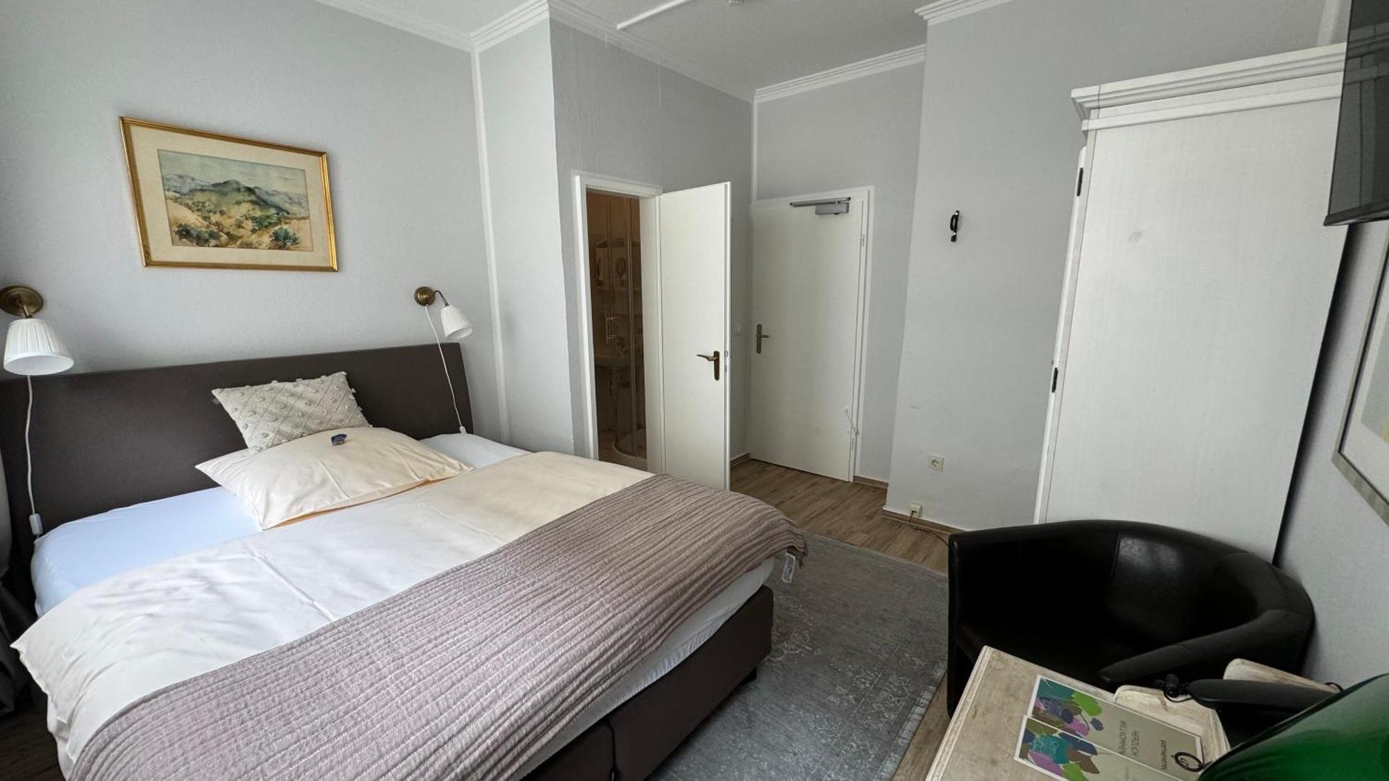 Goethe Hotel Bad Pyrmont Rum bild