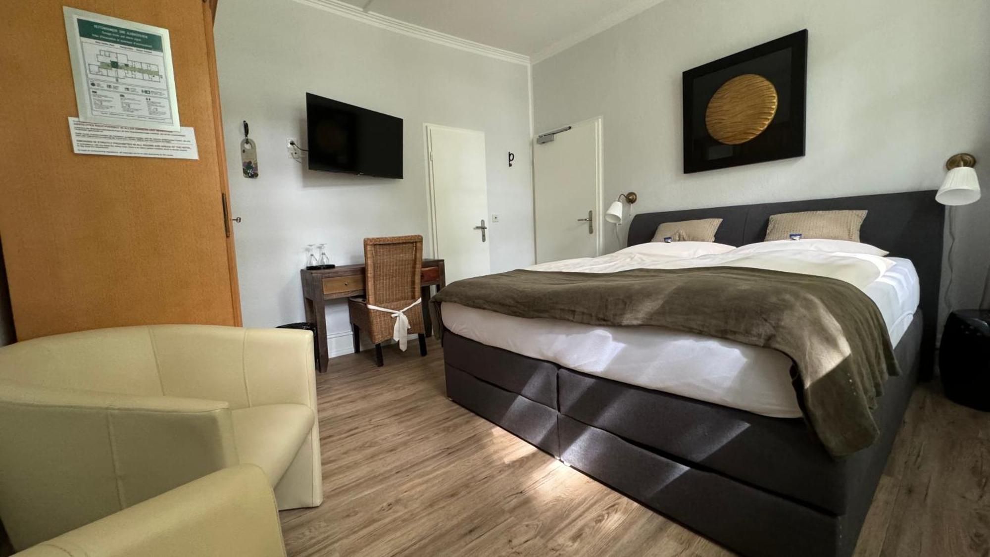 Goethe Hotel Bad Pyrmont Rum bild
