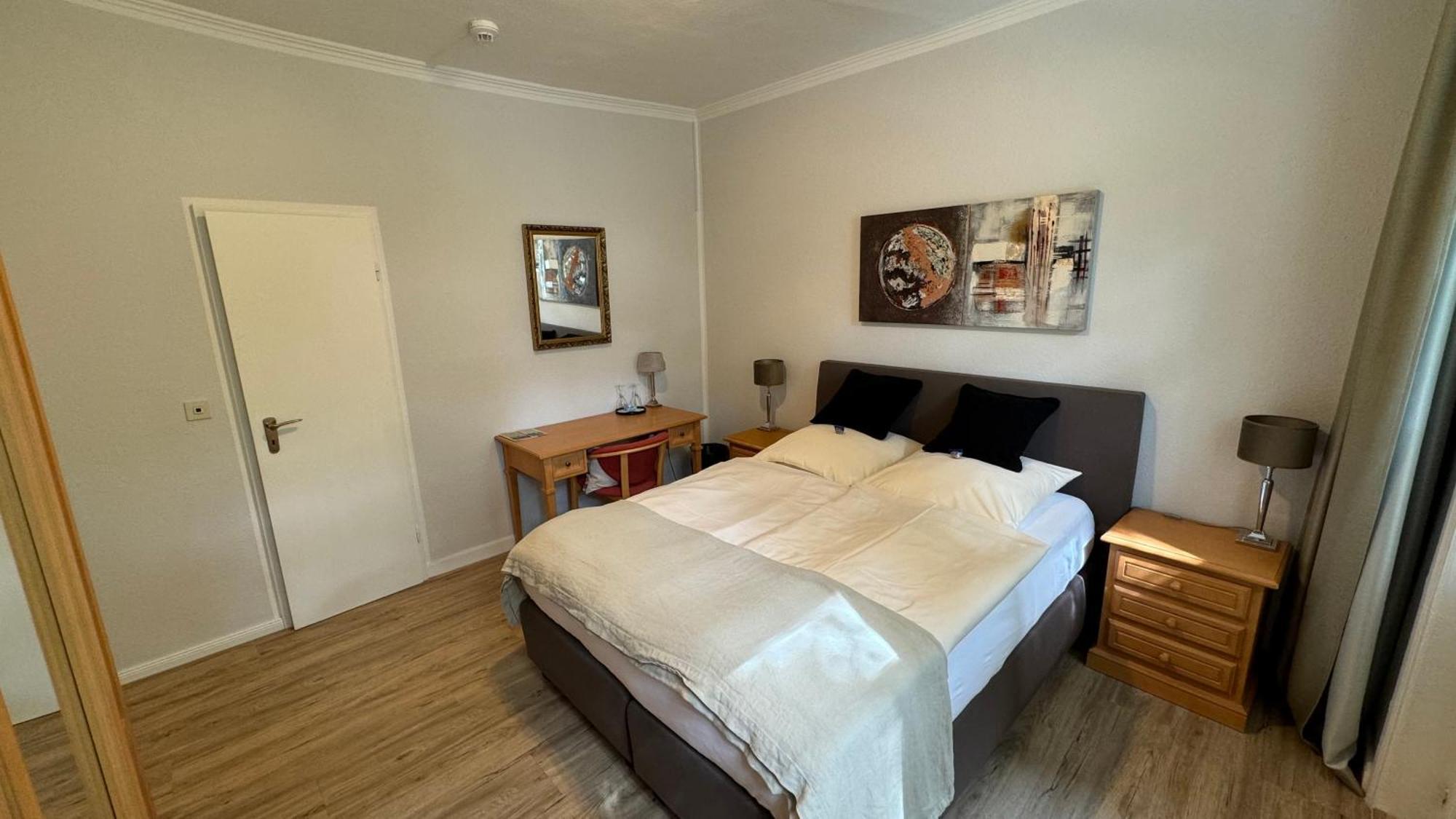 Goethe Hotel Bad Pyrmont Rum bild