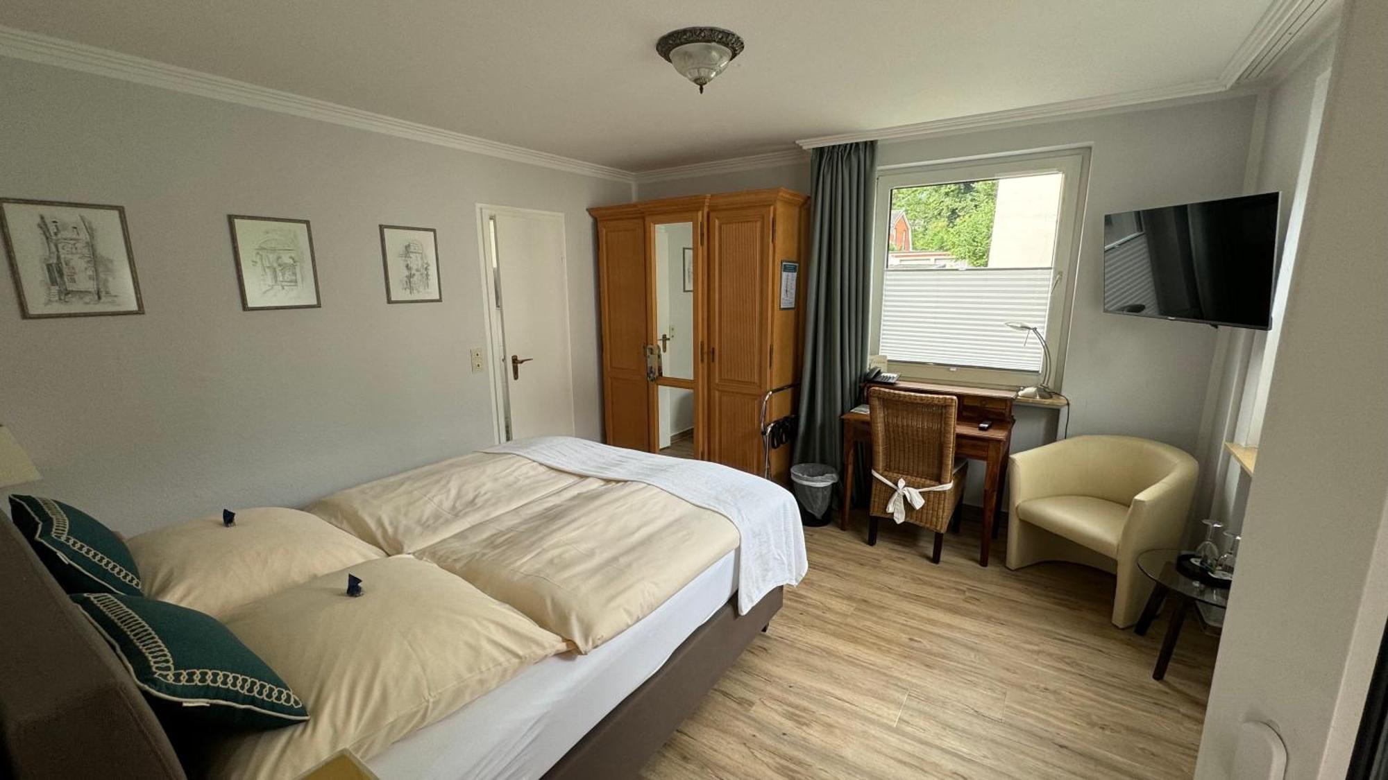 Goethe Hotel Bad Pyrmont Rum bild