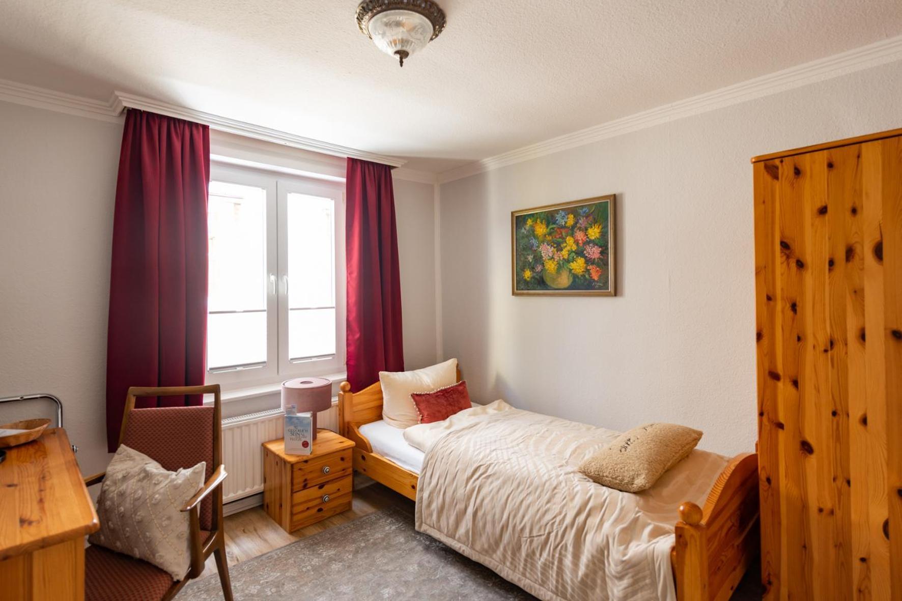 Goethe Hotel Bad Pyrmont Rum bild